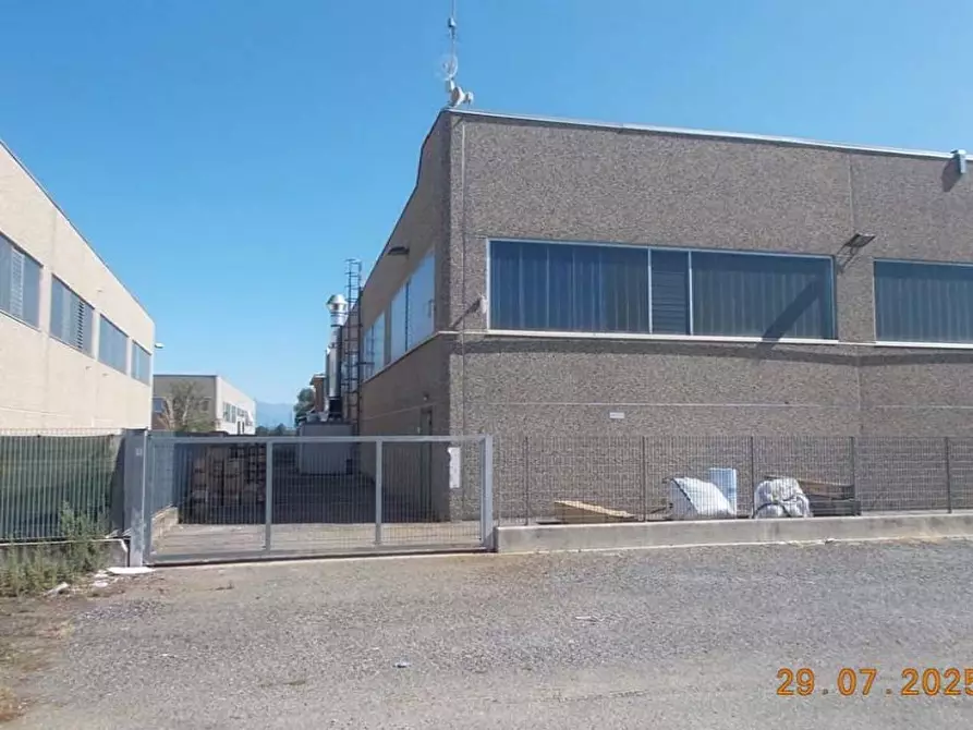 Immagine 3 di Negozio in vendita  4 a Volpiano