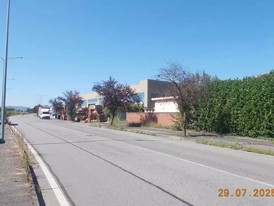 Immagine 2 di Negozio in vendita  4 a Volpiano