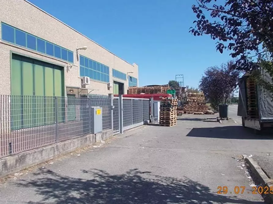 Immagine 7 di Negozio in vendita  4 a Volpiano