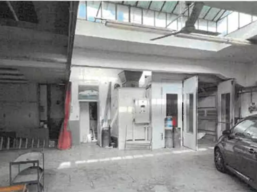 Immagine 6 di Negozio in vendita  457 a Torino