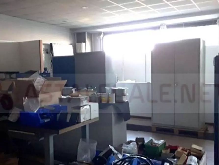 Immagine 7 di Negozio in vendita  252 a Volpiano