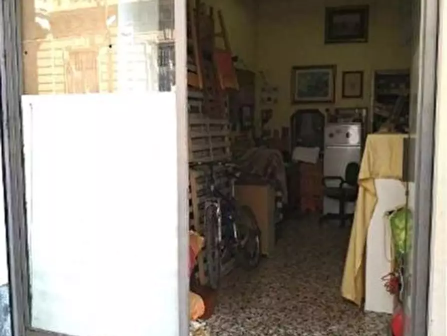 Immagine 4 di Negozio in vendita  27 a Torino