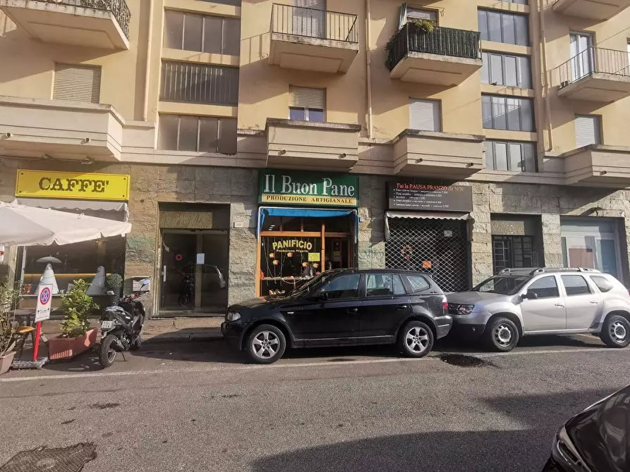 Immagine 2 di Negozio in vendita  205 a Torino