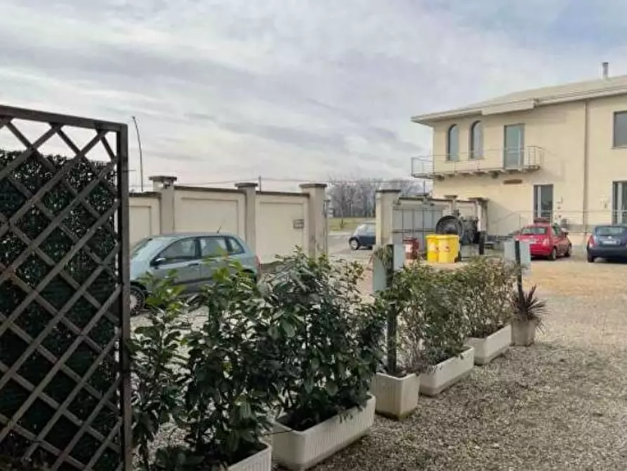 Immagine 3 di Negozio in vendita  1/3 a Caselle Torinese