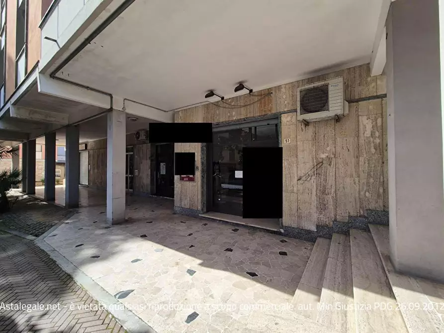 Immagine 3 di Negozio in vendita  51 a Loano