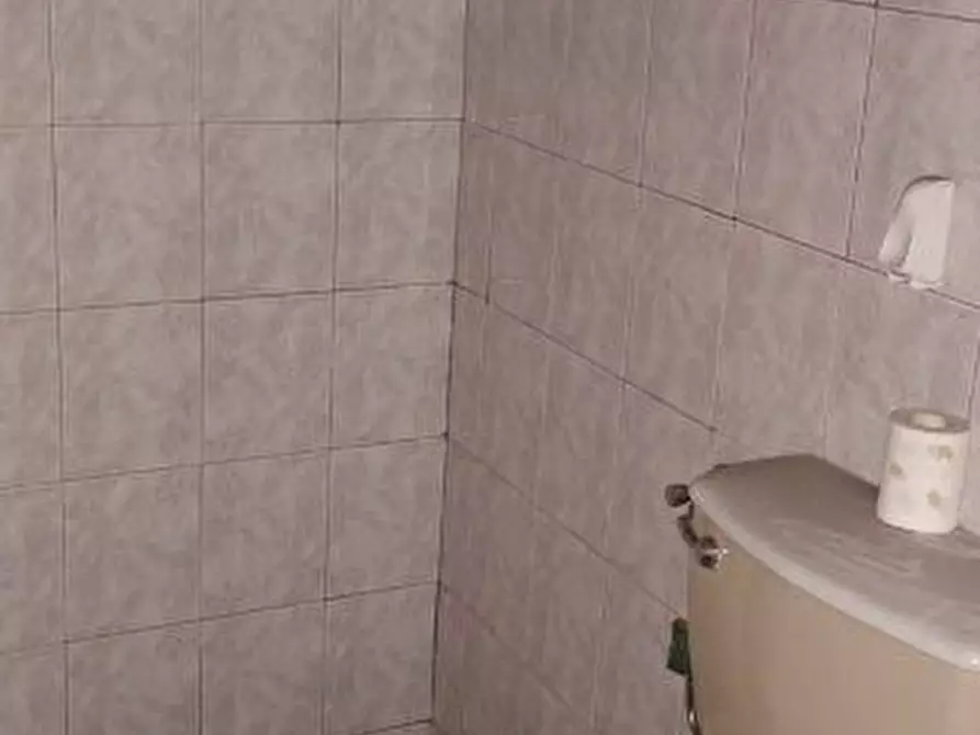 Immagine 6 di Negozio in vendita  50 a Torino