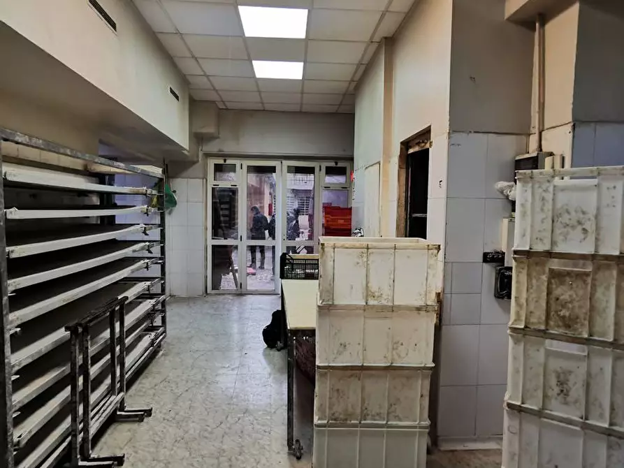 Immagine 8 di Negozio in vendita  205 a Torino