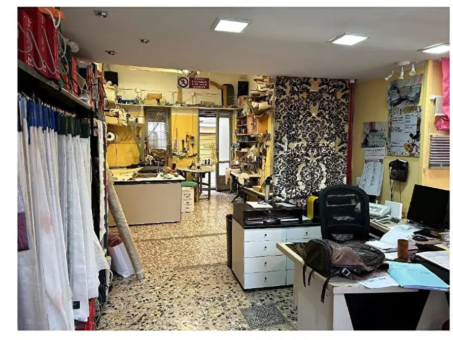 Immagine 5 di Negozio in vendita  12B a Collegno