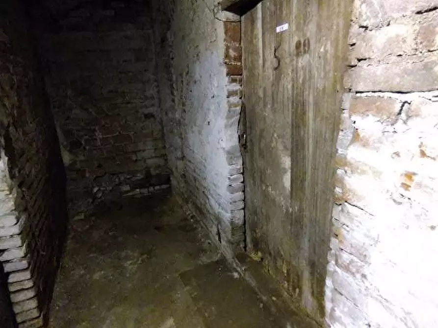 Immagine 7 di Negozio in vendita  27 a Torino