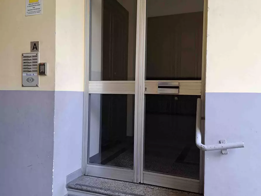 Immagine 4 di Negozio in vendita  9/A a Torino