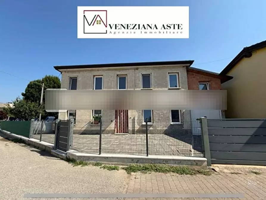 Immagine 1 di Villa in vendita  1 a Noale