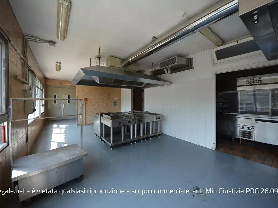 Immagine 10 di Negozio in vendita  17 a San Carlo Canavese