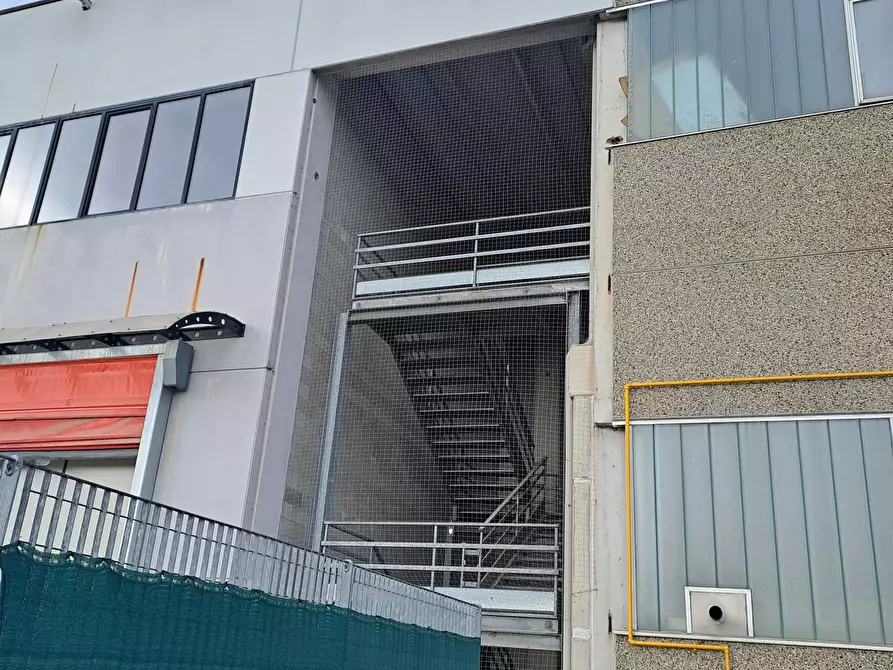 Immagine 5 di Negozio in vendita  8 a Rosta