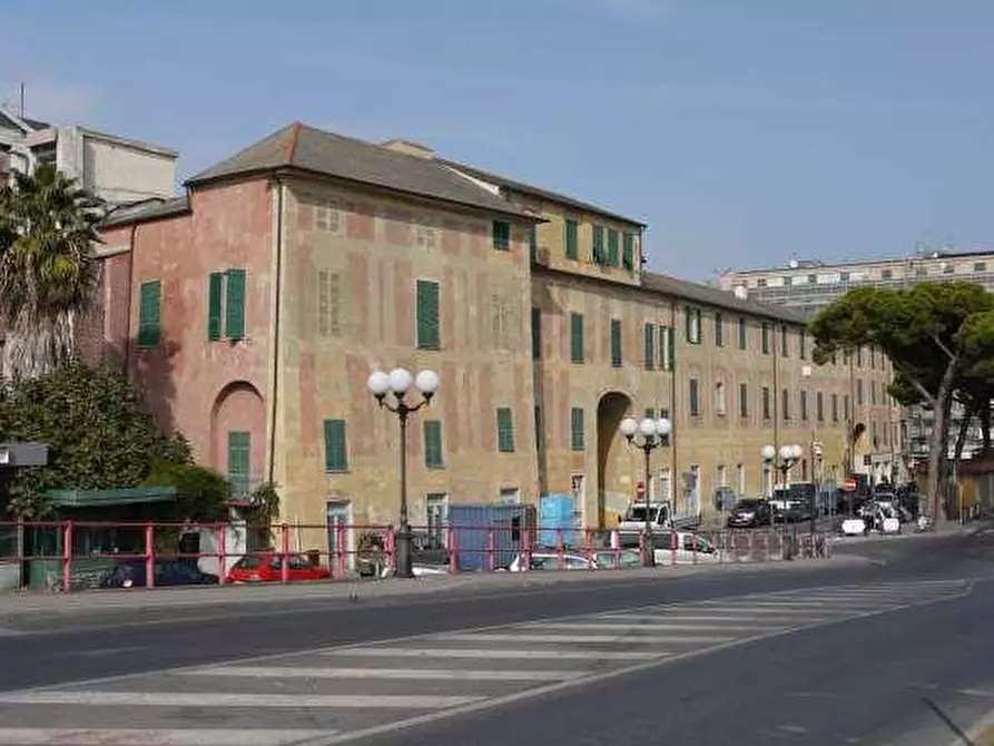 Immagine 2 di Negozio in vendita  23 a Albenga