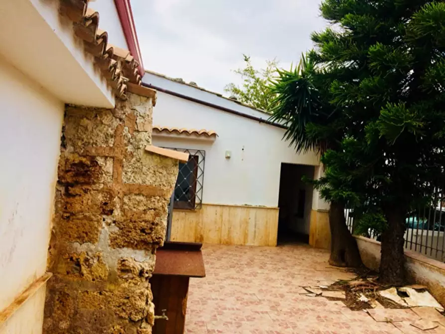 Immagine 3 di Villa in vendita  a Palermo