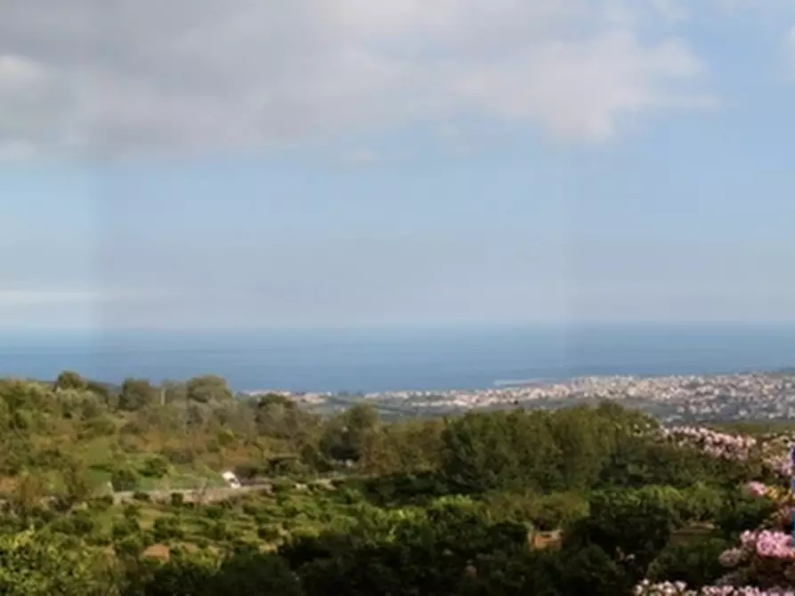 Immagine 10 di Rustico / casale in vendita  a Giarre