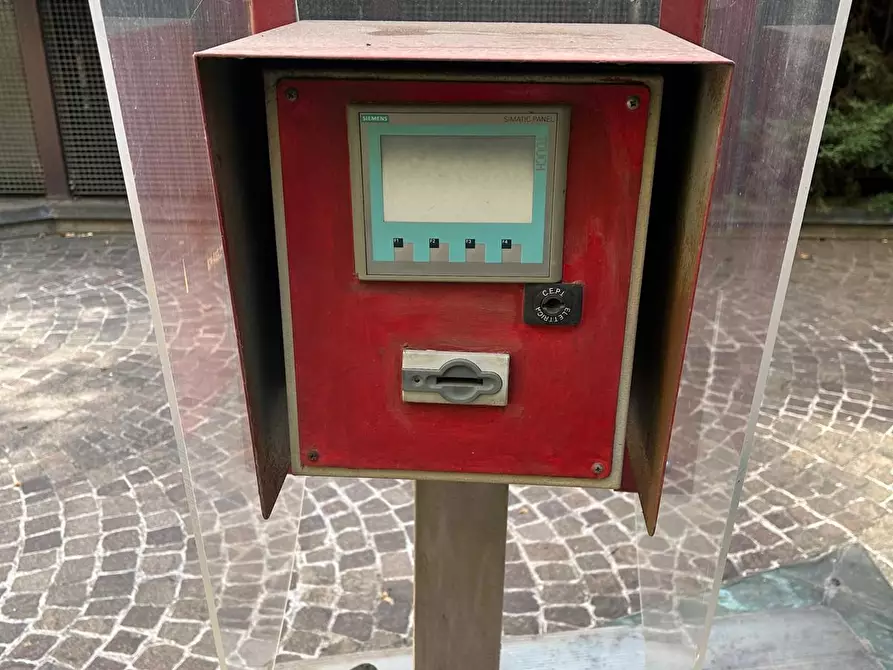 Immagine 9 di Garage in vendita  45 a Torino