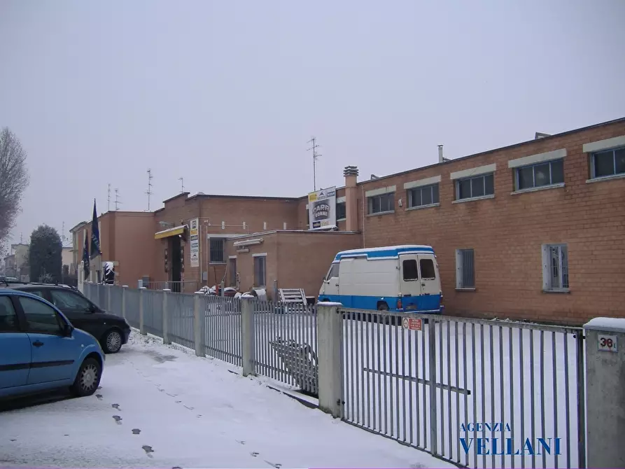 Immagine 2 di Capannone industriale in vendita  a Carpi