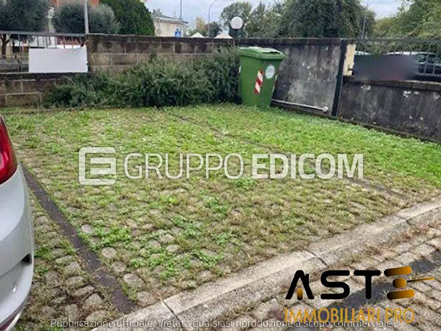 negozio in vendita a Bassano del Grappa