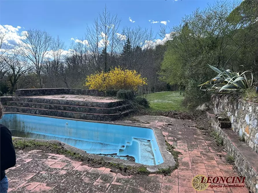 Immagine 5 di Rustico / casale in vendita  a Fivizzano