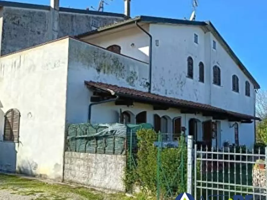 Immagine 1 di Rustico / casale in vendita  27 a Santa Maria A Monte