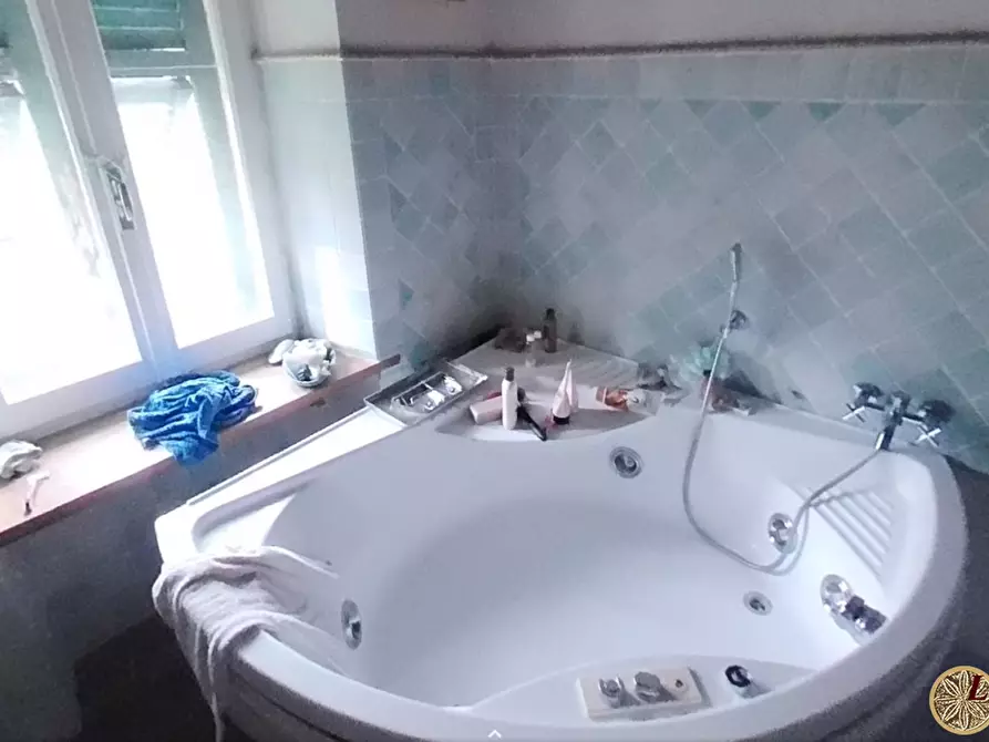 Immagine 4 di Rustico / casale in vendita  a Podenzana