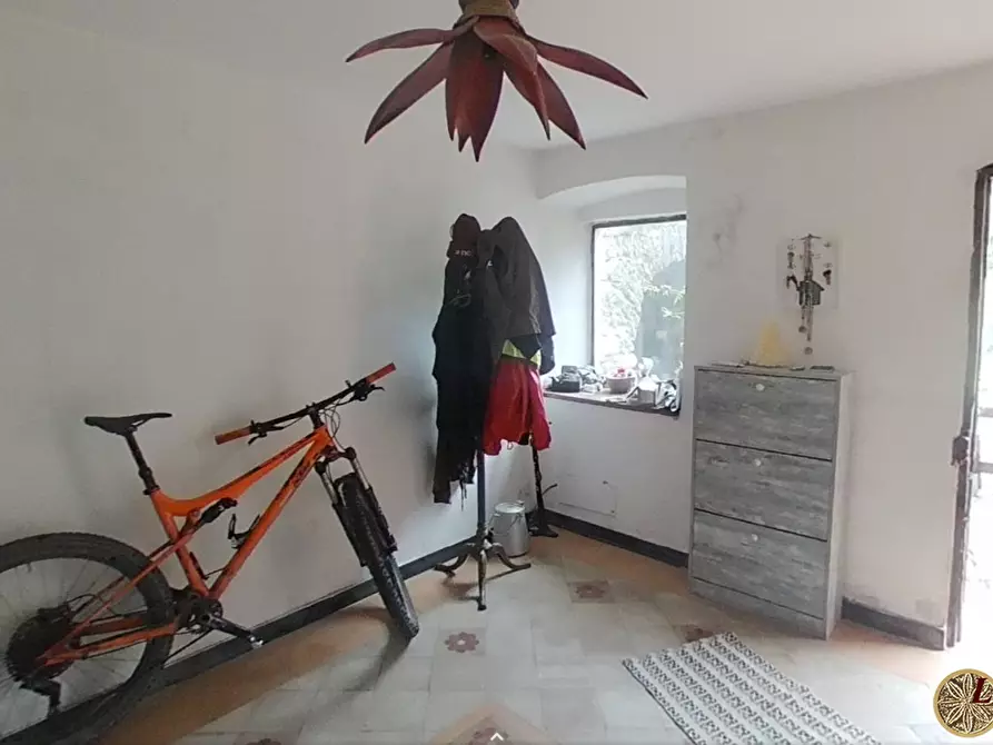 Immagine 8 di Rustico / casale in vendita  a Podenzana