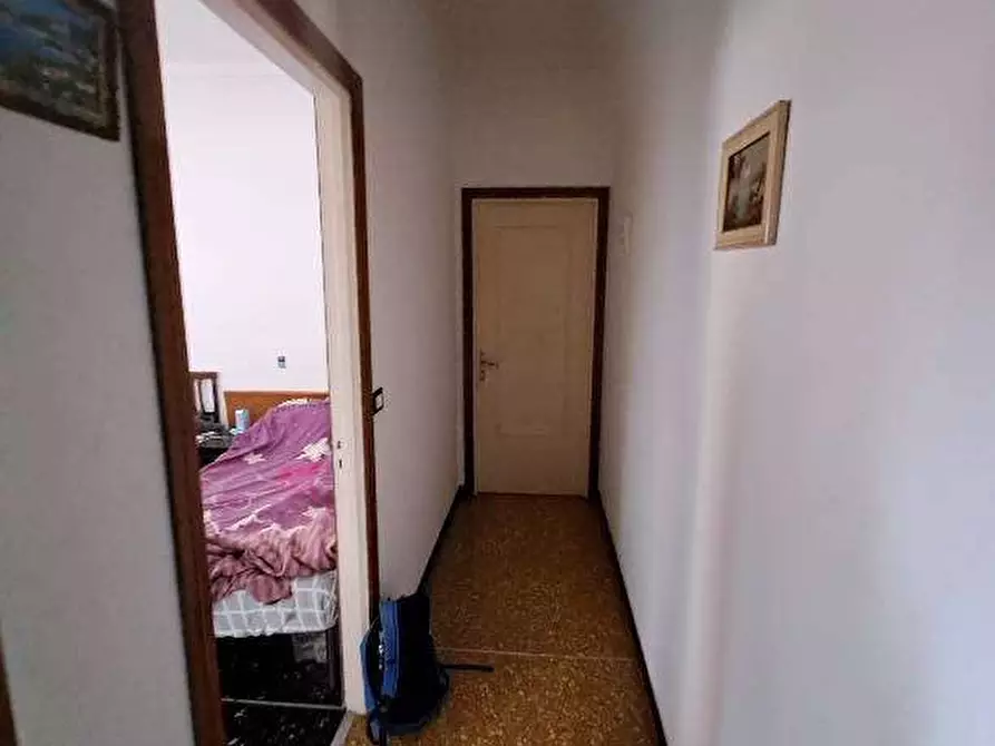 Immagine 10 di Appartamento in vendita  7 a Genova