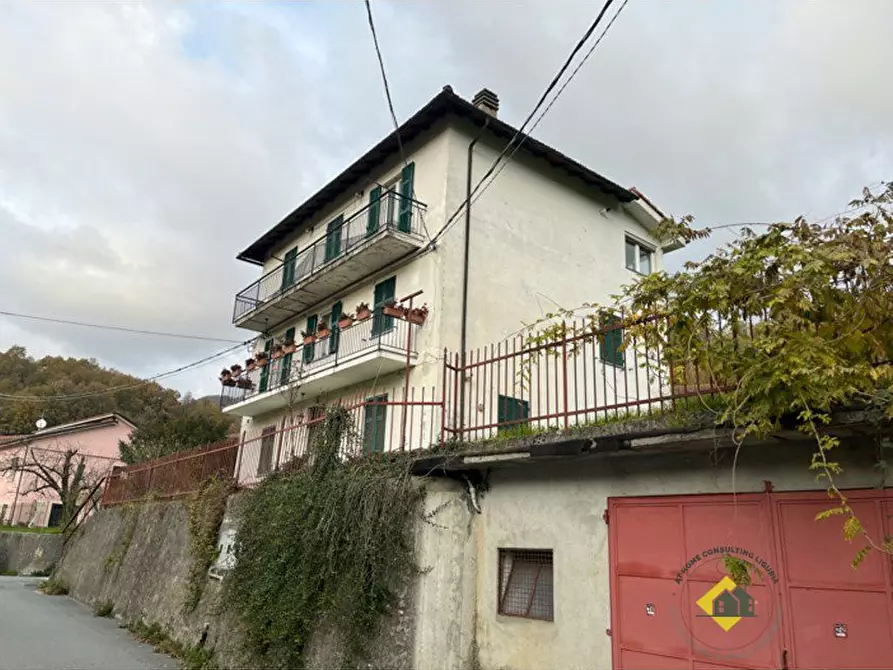 Immagine 1 di Appartamento in vendita  27 a Savignone