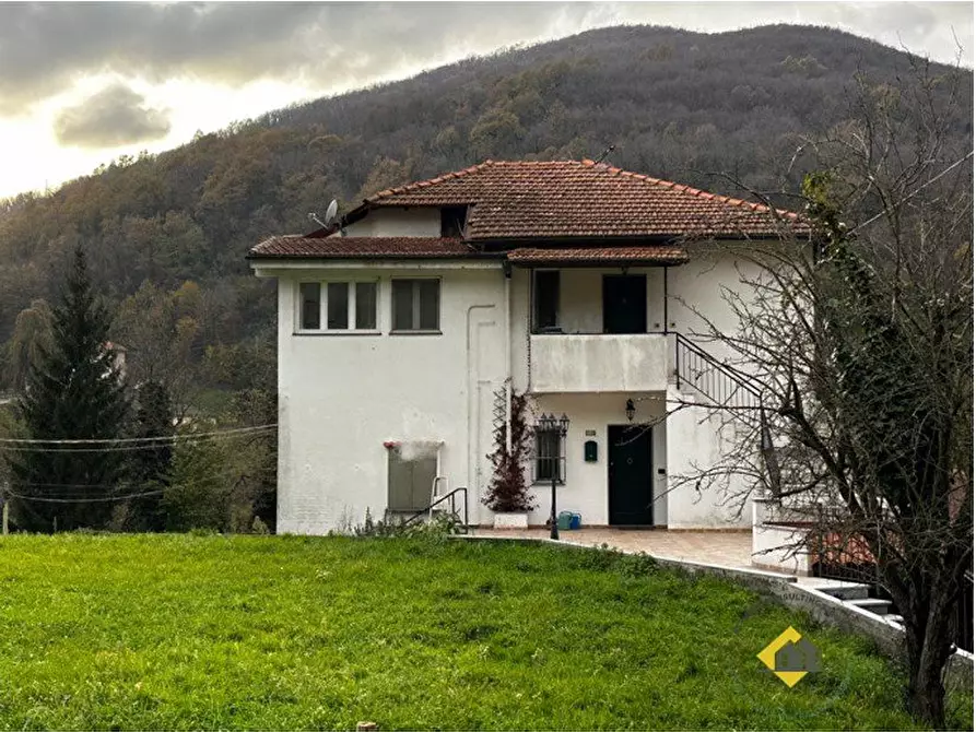 Immagine 3 di Appartamento in vendita  27 a Savignone