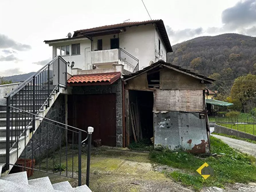Immagine 4 di Appartamento in vendita  27 a Savignone