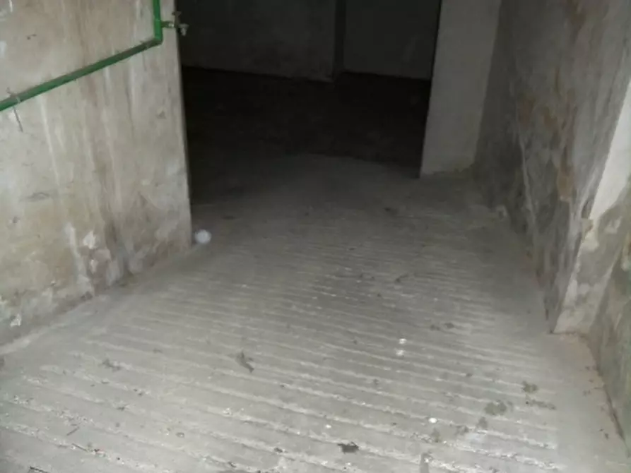 Immagine 8 di Garage in vendita  a Pachino