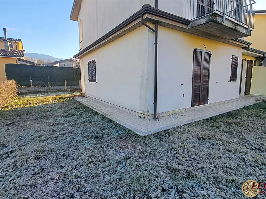 Immagine 7 di Casa semindipendente in vendita  s.n.c. a Villafranca In Lunigiana