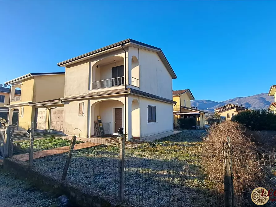 Immagine 4 di Casa semindipendente in vendita  s.n.c. a Villafranca In Lunigiana