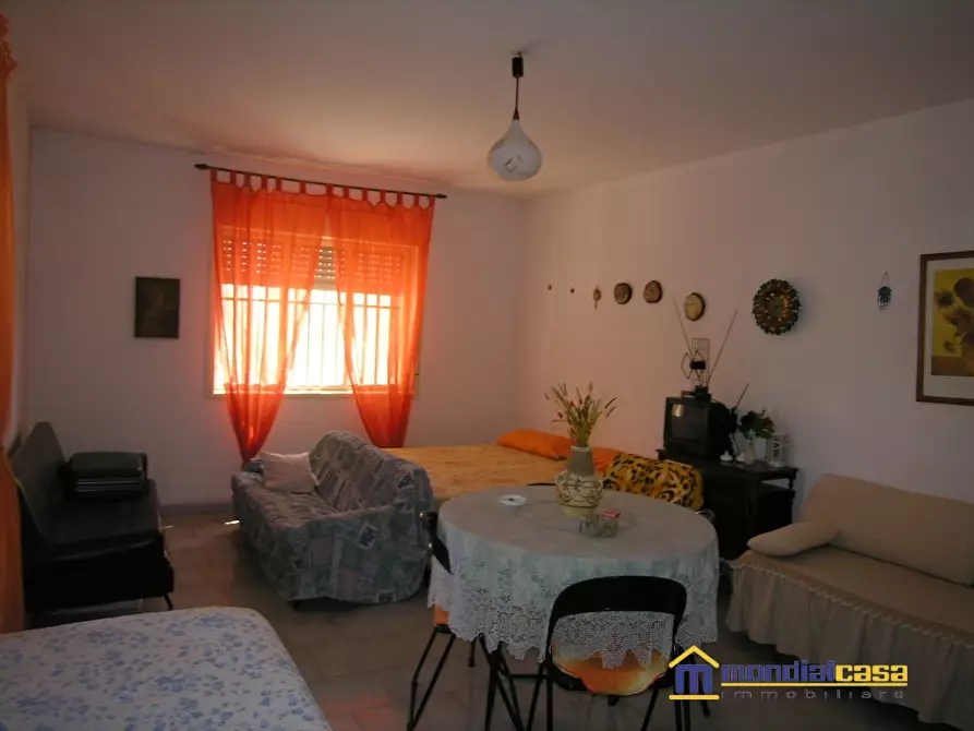 Immagine 4 di Villa in vendita  a Pachino