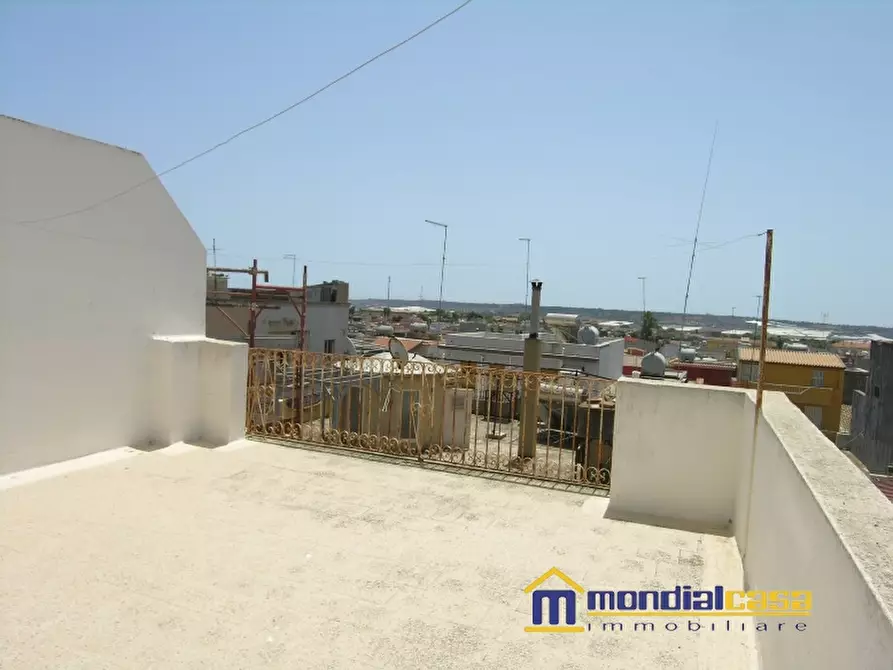 Immagine 10 di Appartamento in vendita  a Pachino