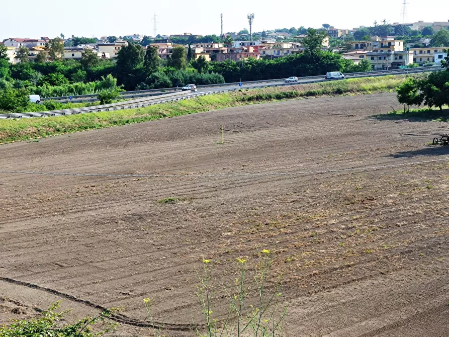 Immagine 8 di Terreno in vendita  a Giugliano In Campania