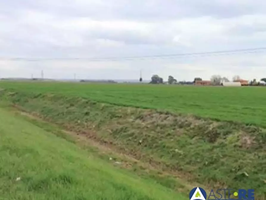 Immagine 1 di Terreno edificabile in vendita  a Cascina