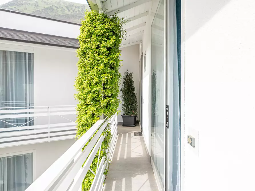 Immagine 9 di Palazzo in vendita  a Palermo