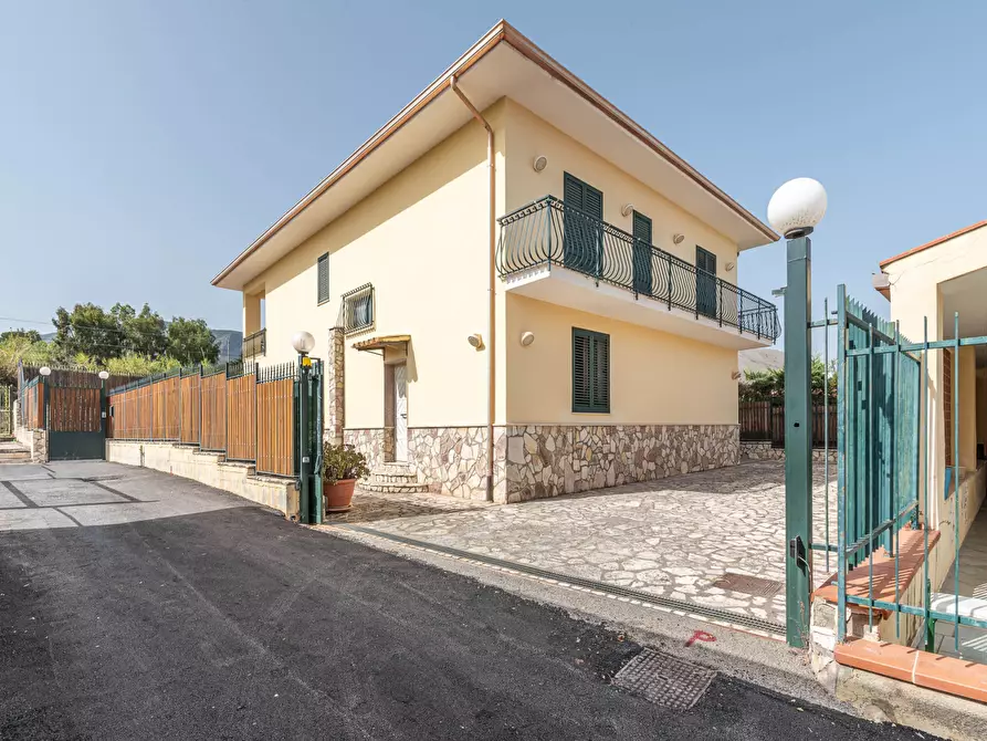 Immagine 1 di Villa in vendita  23 a Trabia