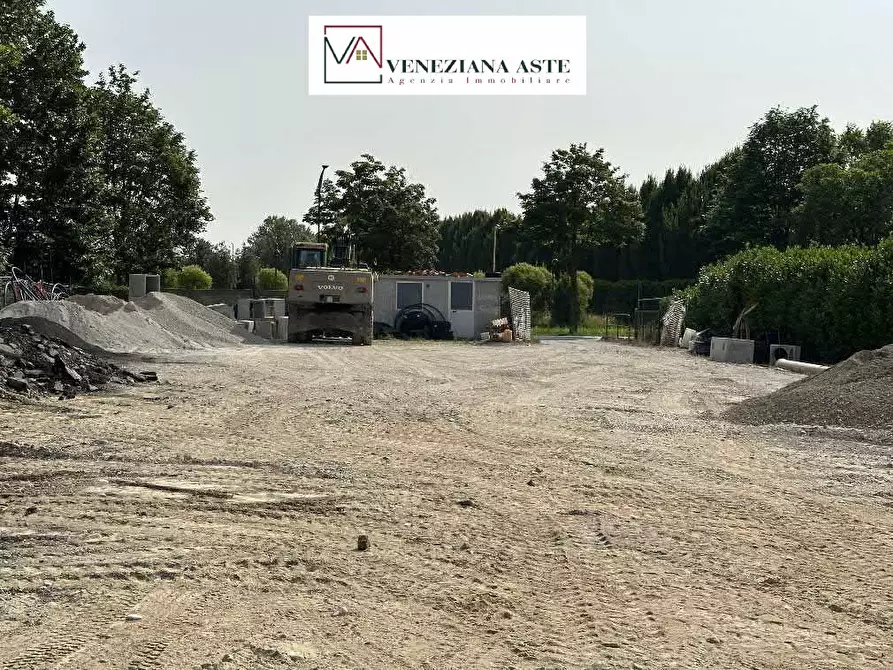 Immagine 3 di Terreno edificabile in vendita  2 a Treviso