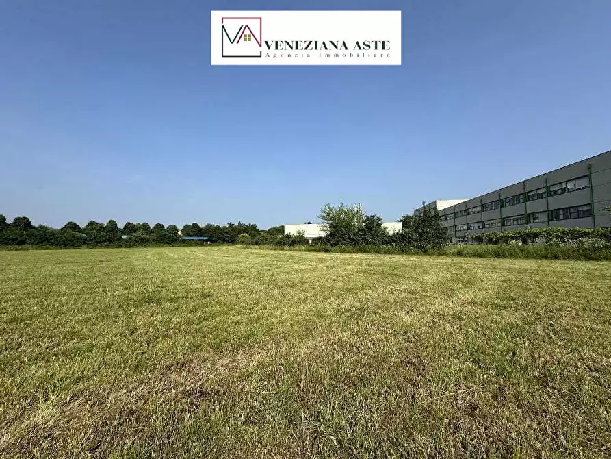 Immagine 8 di Terreno edificabile in vendita  2 a Treviso