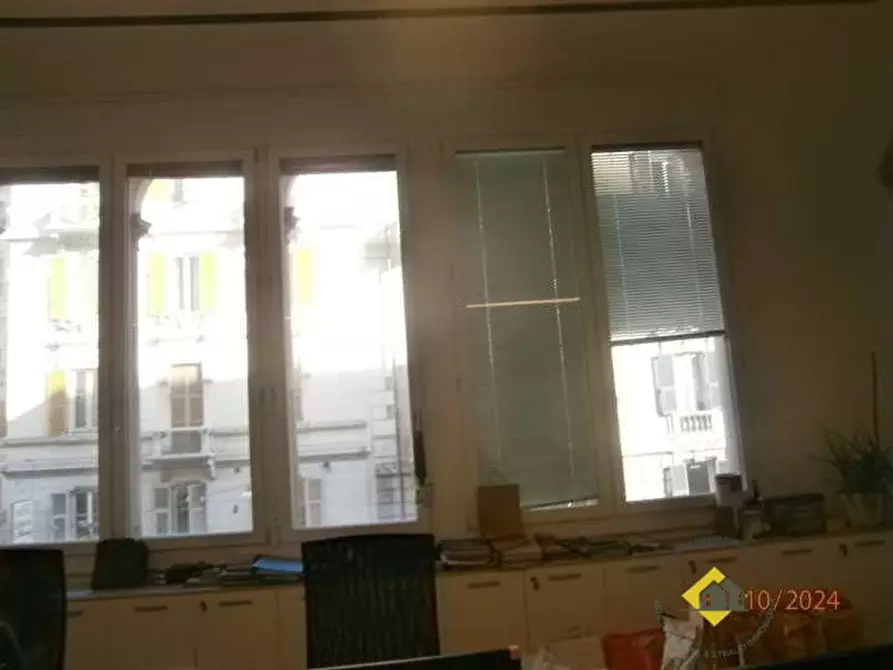 Immagine 9 di Ufficio in vendita  16 a Genova