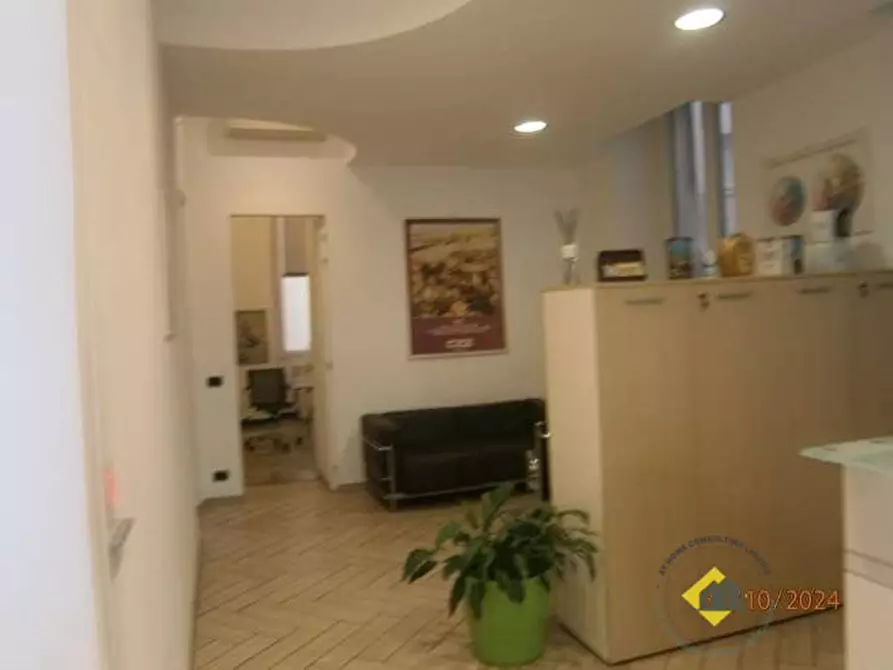 Immagine 7 di Ufficio in vendita  16 a Genova