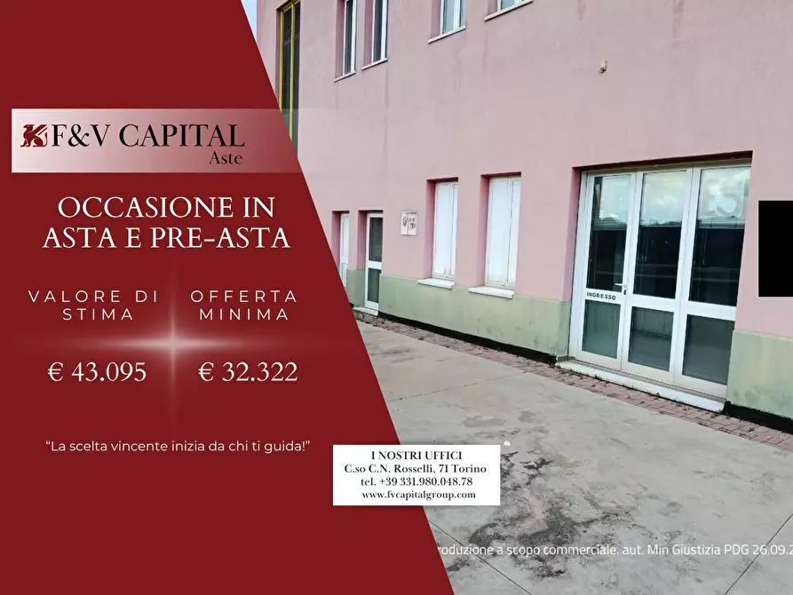 Immagine 1 di Ufficio in vendita  SNC a Albenga