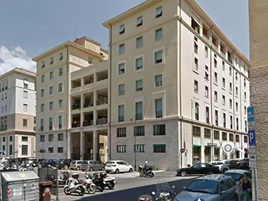 Immagine 1 di Ufficio in vendita  30 a Livorno