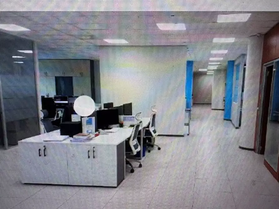 Immagine 8 di Ufficio in vendita  612/15/4 a Torino