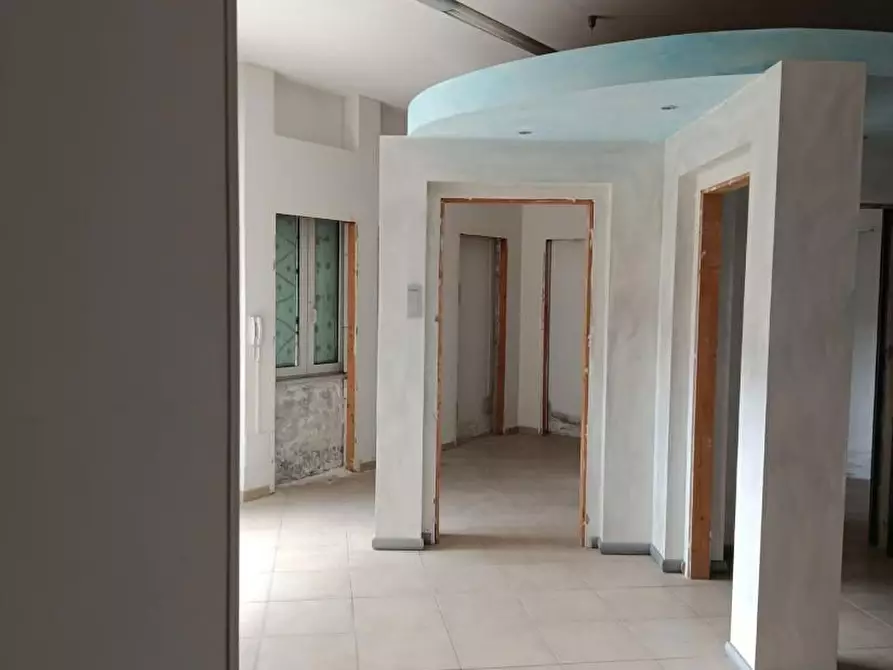 Immagine 6 di Ufficio in vendita  SNC a Albenga