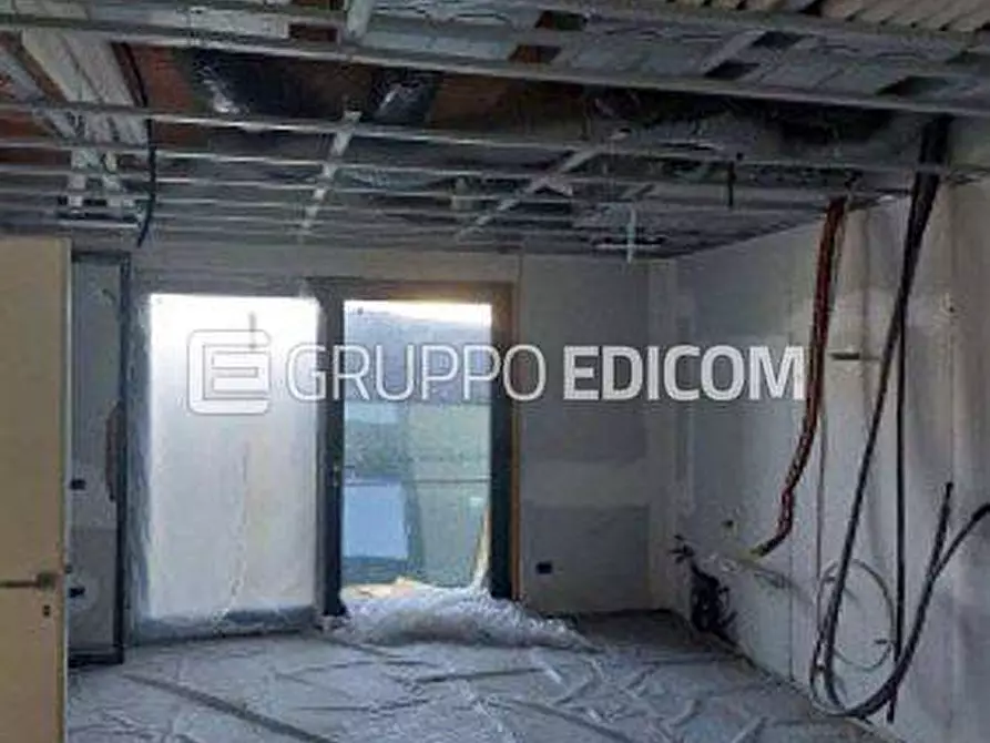 Immagine 5 di Villa in vendita  a Monticello Conte Otto