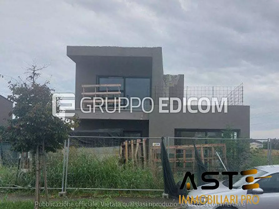 Immagine 6 di Villa in vendita  a Monticello Conte Otto